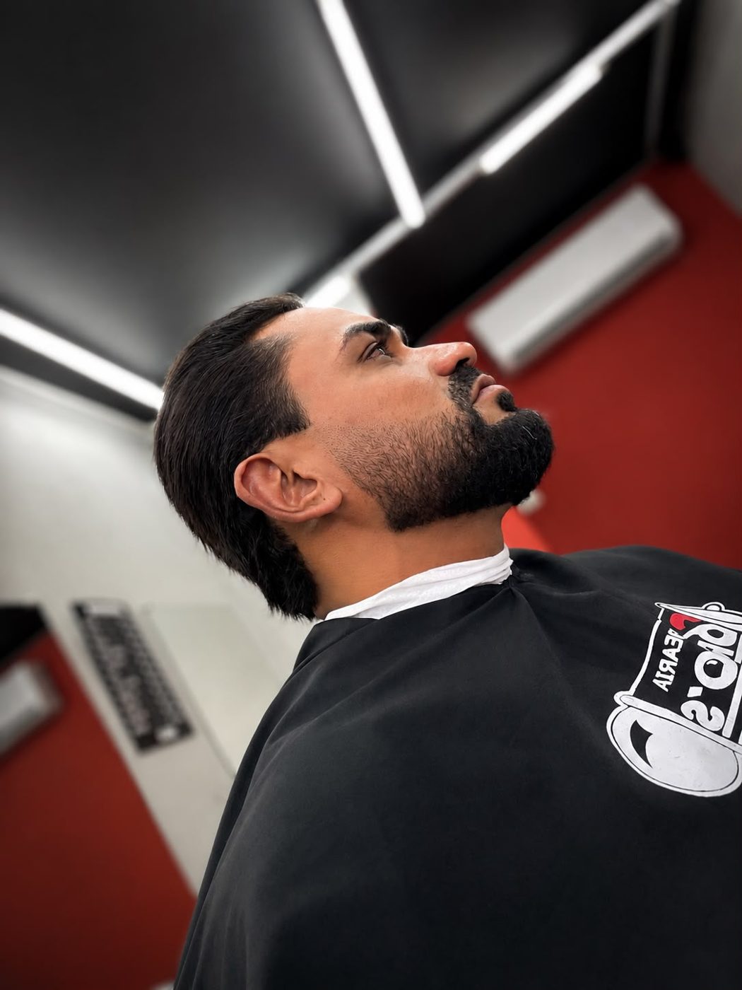 Corte e barba alinhada